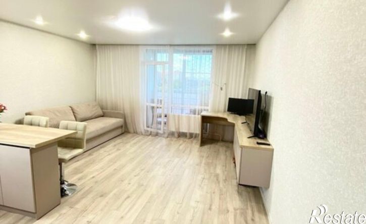 2-комн квартира Солнечный б-р, 35,  д. 35