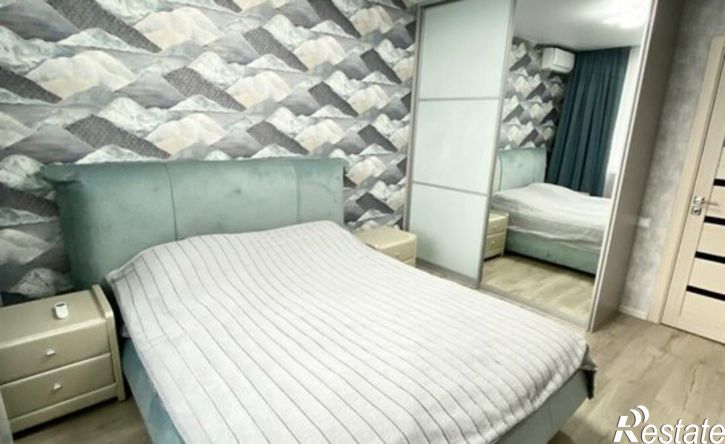 2-комн квартира Солнечный б-р, 35,  д. 35