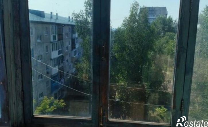 2-комн квартира пр-кт Конституции, 42,  д. 42