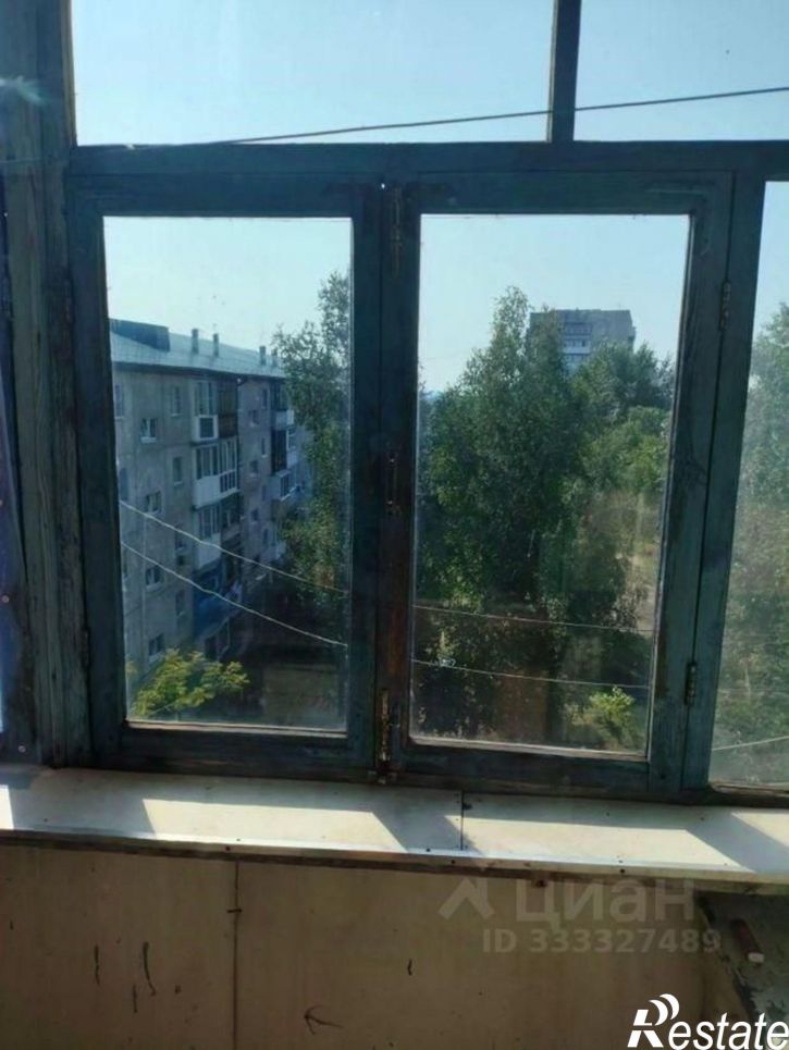 2-комн квартира пр-кт Конституции, 42,  д. 42