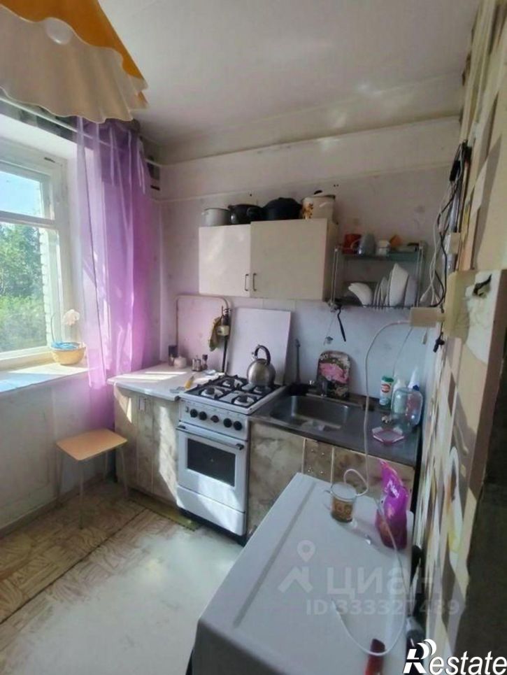 2-комн квартира пр-кт Конституции, 42,  д. 42