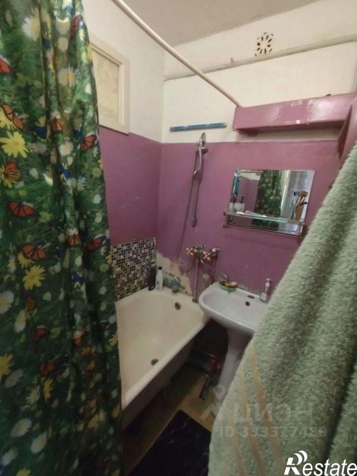 2-комн квартира пр-кт Конституции, 42,  д. 42