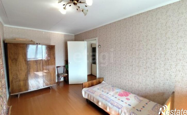 3-комн квартира жилой район Заозёрный, 3-й микрорайон, 8