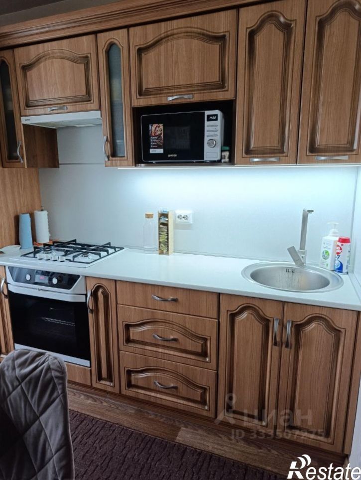 3-комн квартира ул Бурова-Петрова, 60,  д. 60