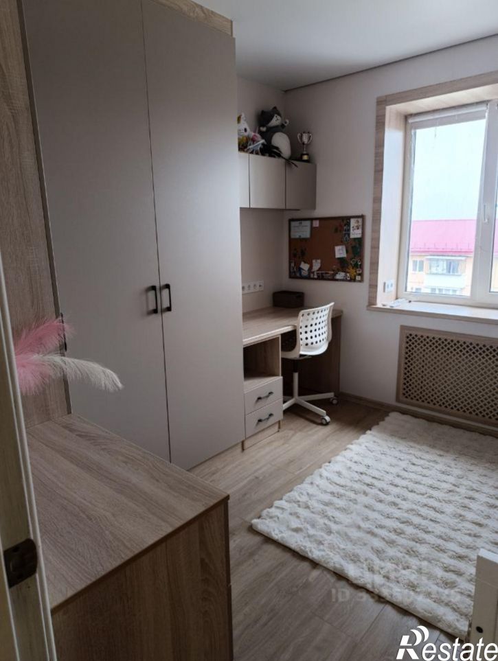 3-комн квартира ул Бурова-Петрова, 60,  д. 60