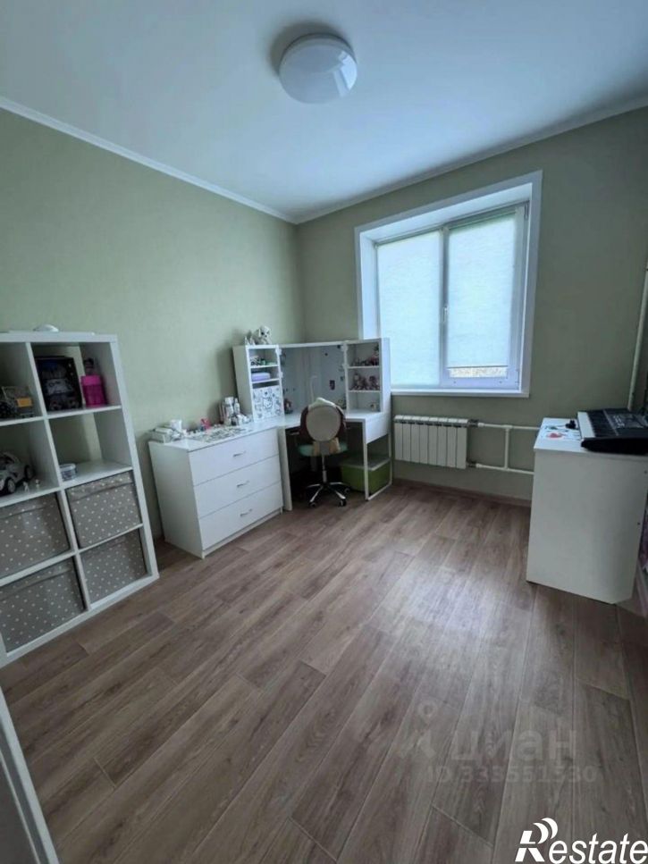 4-комн квартира Солнечный б-р, 1,  д. 1