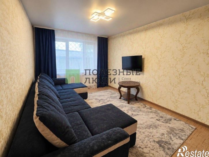 2-комн квартира пр-кт Конституции, 50,  д. 50