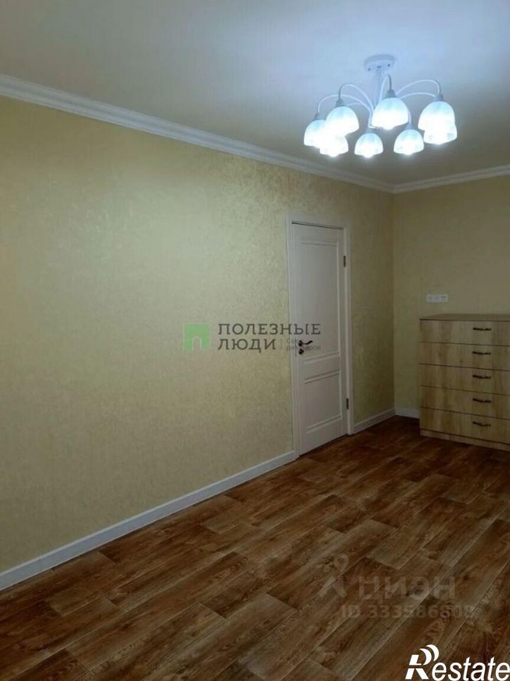 4-комн квартира Солнечный б-р, 1,  д. 1