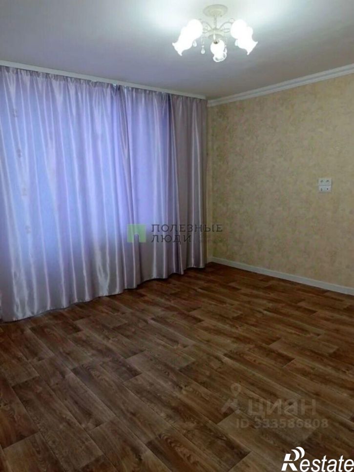 4-комн квартира Солнечный б-р, 1,  д. 1