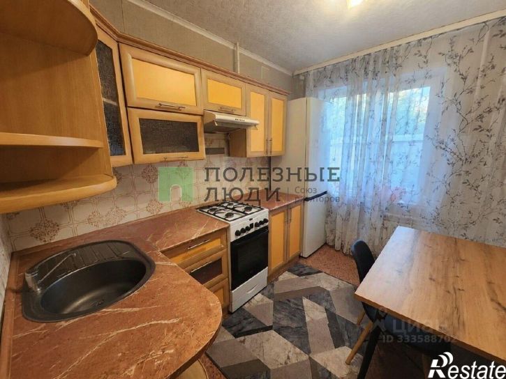 2-комн квартира пр-кт Конституции, 50,  д. 50