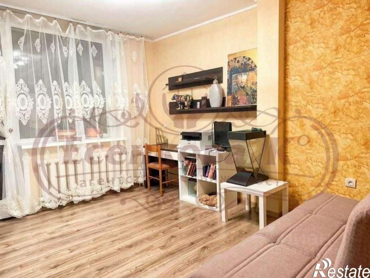 3-комн квартира 6-й мкр,дом 18