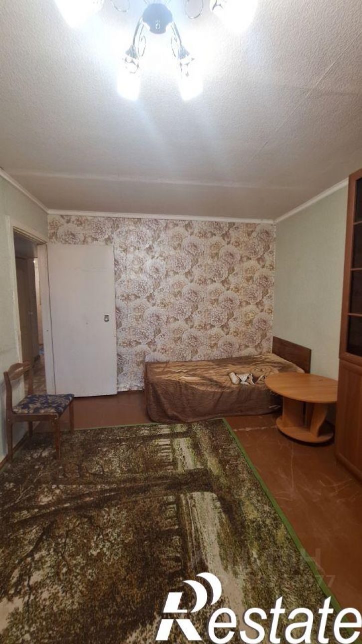 3-комн квартира проспект Конституции, 58А,  д. 58А