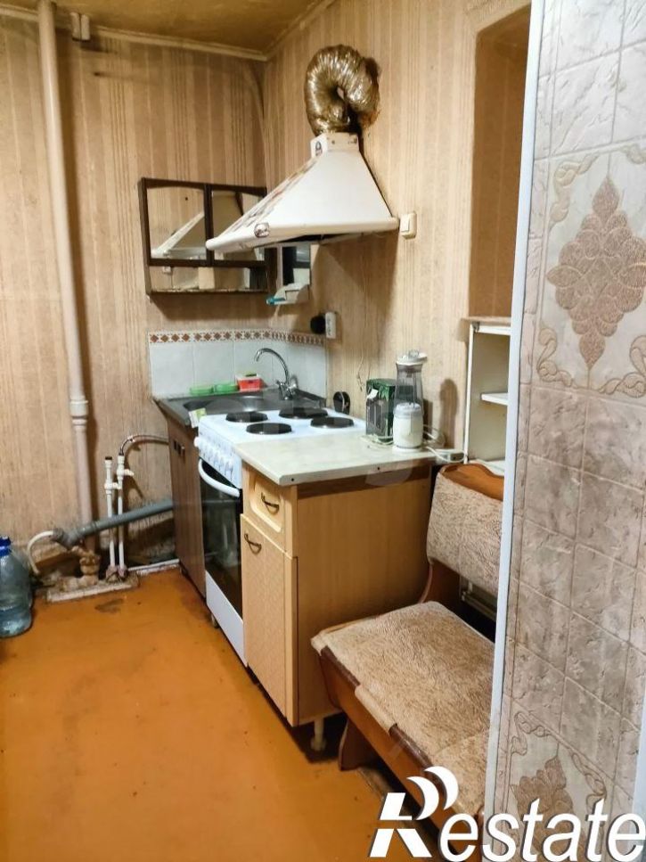 Комната проспект Конституции, 77Б,  д. 77Б