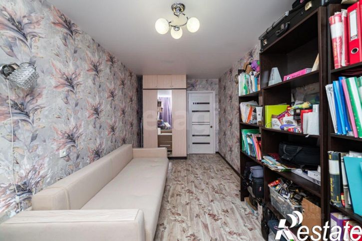 3-комн квартира улица Дзержинского, 42,  д. 42