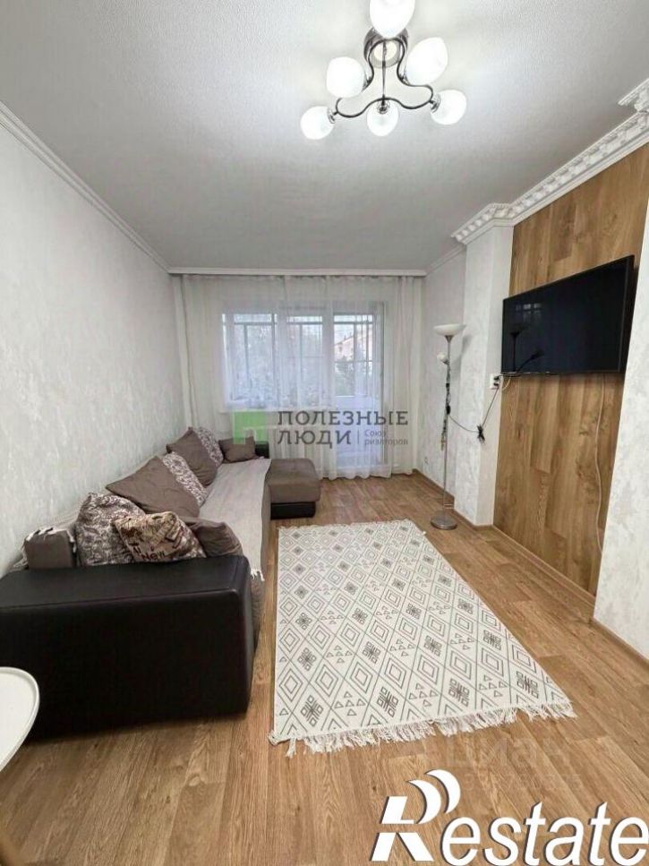 3-комн квартира улица Сухэ-Батора, 12,  д. 12