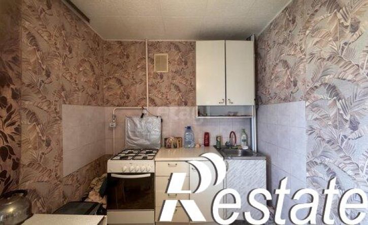 2-комн квартира улица Радионова, 58,  д. 58