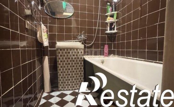 2-комн квартира улица Радионова, 58,  д. 58