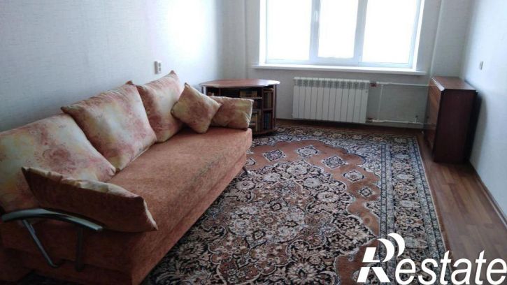 3-комн квартира жилой район Заозёрный, 6-й микрорайон, 4