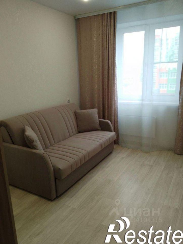 3-комн квартира 7-й м-н, 7-й микрорайон, 28