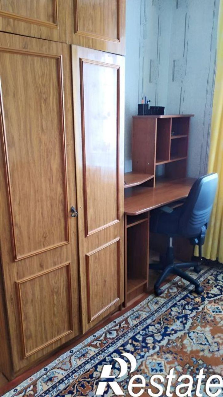 3-комн квартира жилой район Заозёрный, 6-й микрорайон, 4