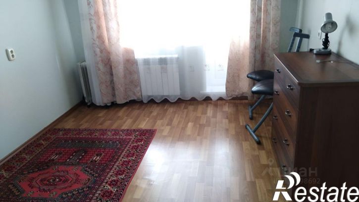 3-комн квартира жилой район Заозёрный, 6-й микрорайон, 4