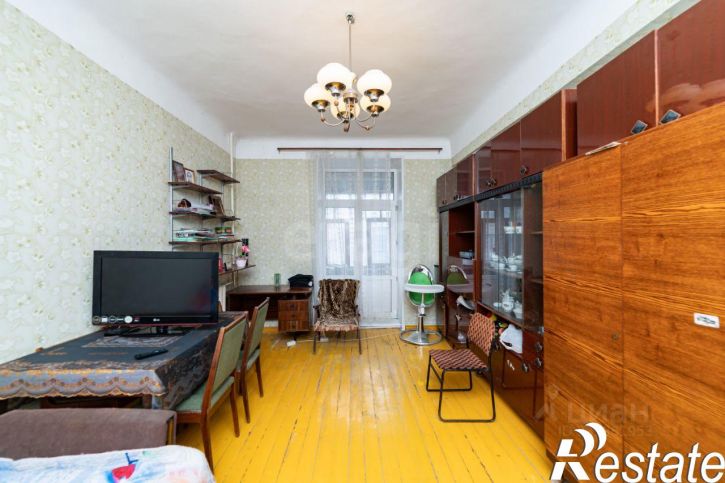 4-комн квартира улица Красина, 70,  д. 70