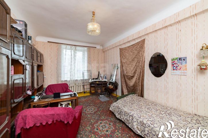 4-комн квартира улица Красина, 70,  д. 70