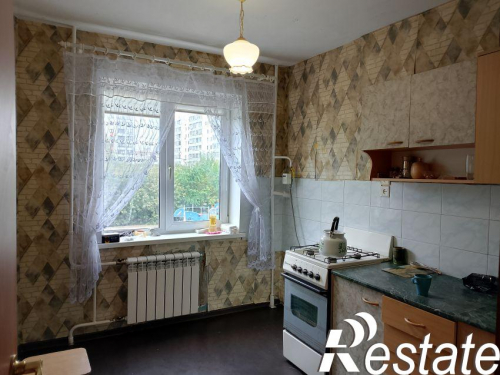 Продажа 3-комн квартиры 2 микрорайон, 8