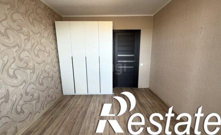 3-комн квартира улица Карбышева, 56Б,  д. 56Б