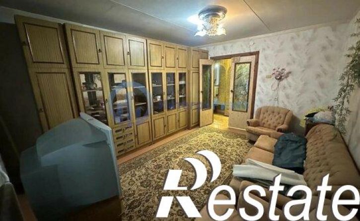 3-комн квартира улица Бурова-Петрова, 1,  д. 1