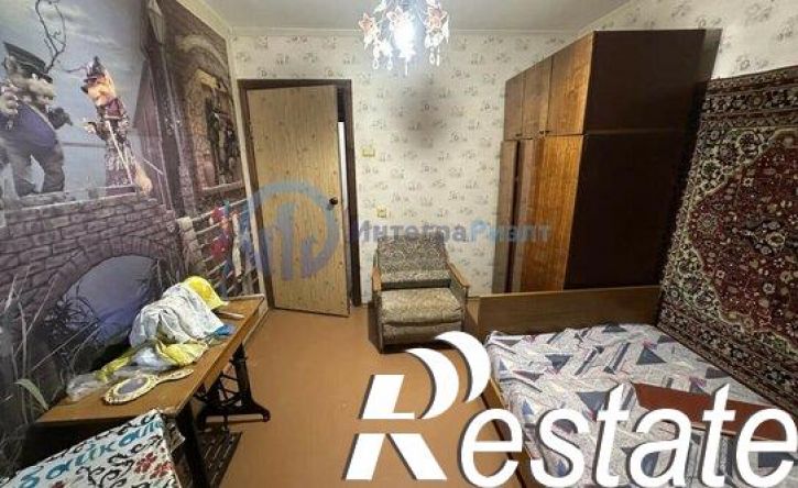 3-комн квартира улица Бурова-Петрова, 1,  д. 1
