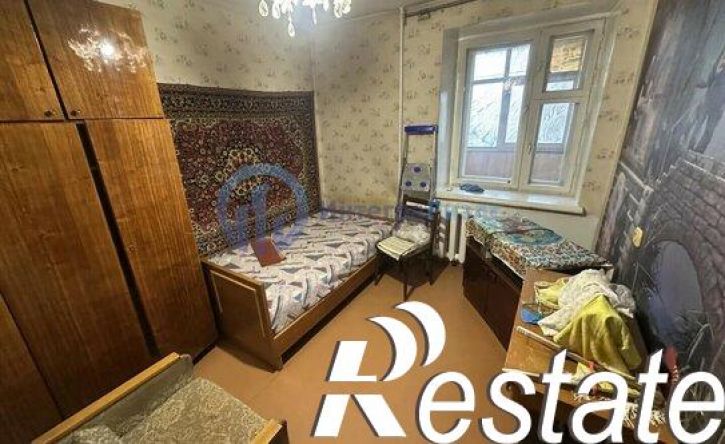 3-комн квартира улица Бурова-Петрова, 1,  д. 1