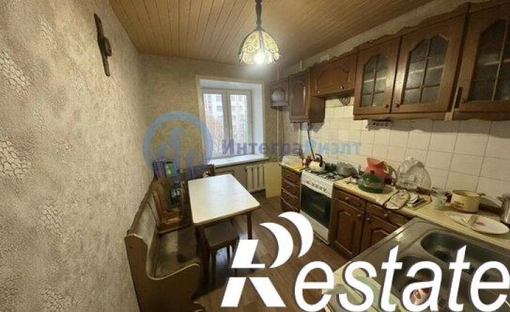 3-комн квартира улица Бурова-Петрова, 1,  д. 1