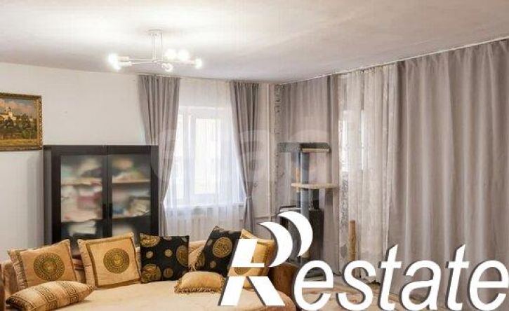 5-комн квартира улица Красина, 77,  д. 77