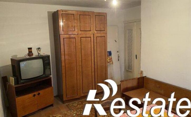 2-комн квартира улица Радионова, 58,  д. 58