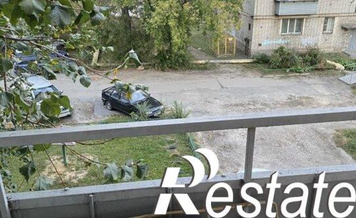 2-комн квартира улица Радионова, 58,  д. 58