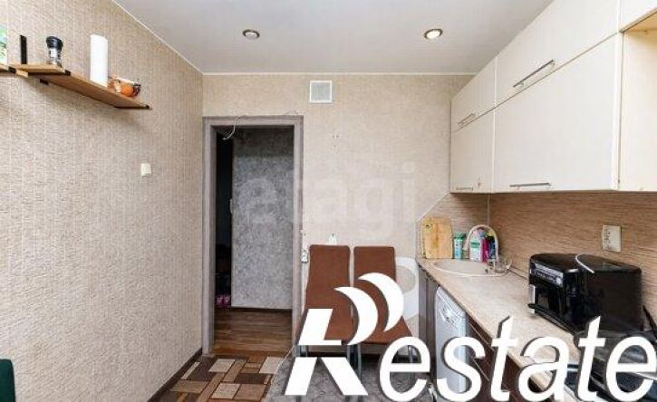 3-комн квартира жилой район Заозёрный, 3-й микрорайон, 13