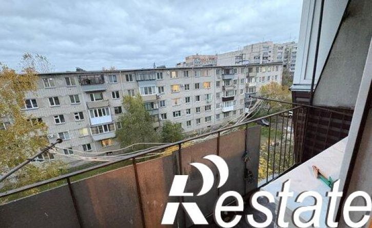 2-комн квартира улица Томина, 112,  д. 112