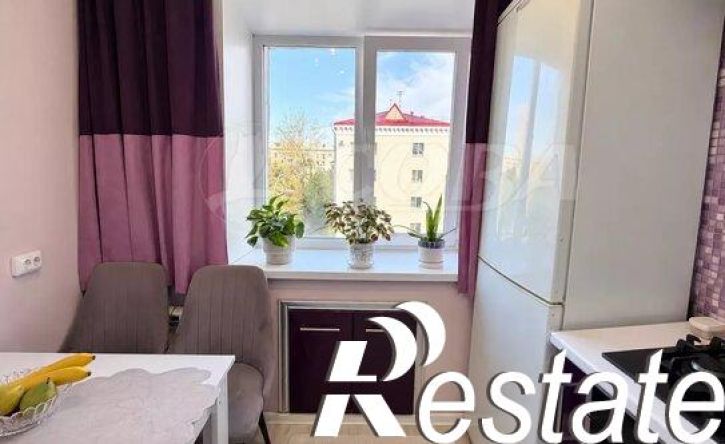 2-комн квартира улица Красина, 44,  д. 44