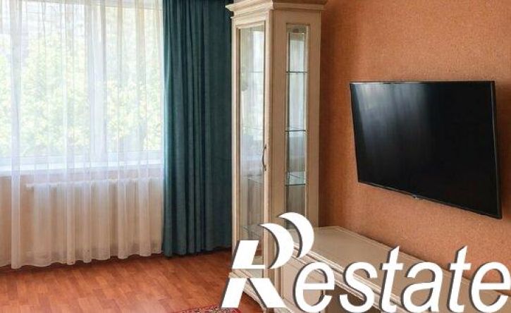 3-комн квартира улица Бурова-Петрова, 98Г,  д. 98Г