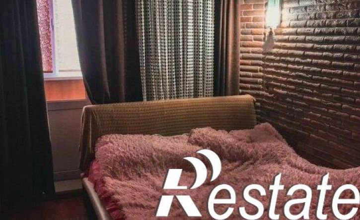 3-комн квартира улица Бурова-Петрова, 98Г,  д. 98Г